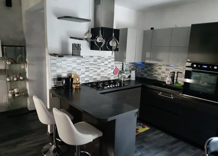 Nathan House,teano *